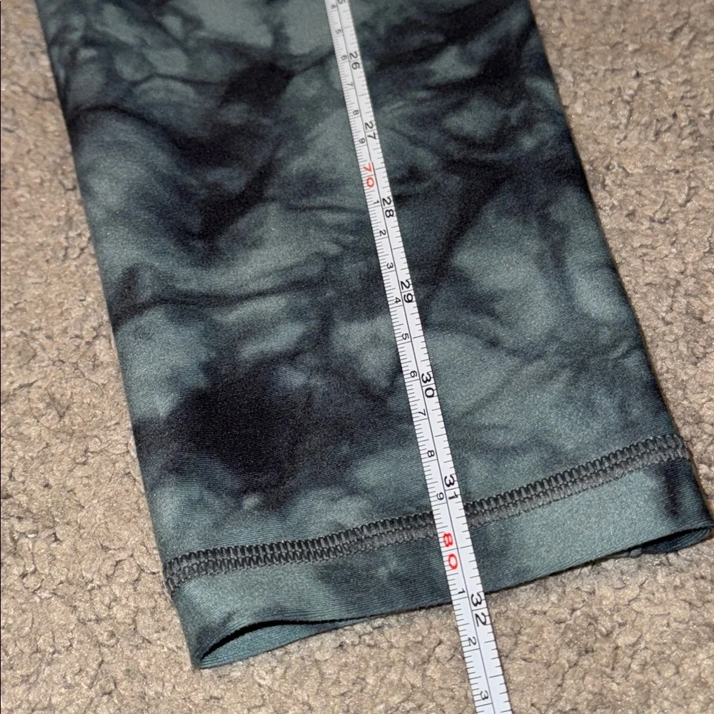 Athleta small salutation 7/8 tie dye leggings womens athletic gym workout - Picture 3 of 8
